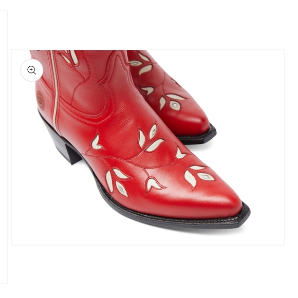 Ranch Road Scarlett Butterfly - Picture 6 of 8